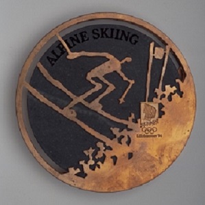 <div style='text-align:left;'>Lillehammer 1994,  winner’s medal, bronze. / ©International Olympic Committee</div>